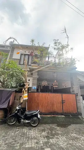 DIJUAL RUMAH LANTAI 2