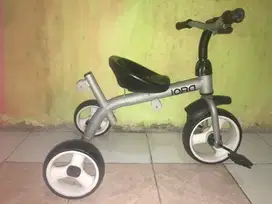 Sepeda anak brand lora