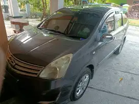 Dijual Mobil Pribadi Nissan Grand Livina XV tahun 2013