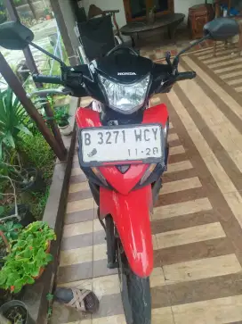 Jual Revo x 2023 jarang dipakai dari januari