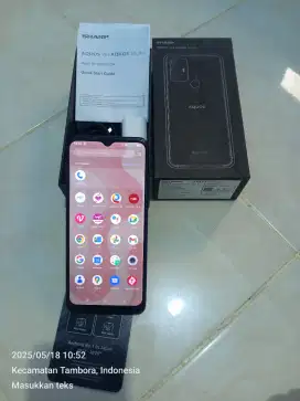 Jual hp Sharp Aquos V6 plus jaringan 4G LTE ram 4/64GB camera 50 Mega