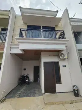 Rumah jakarta timur 2kt 2km 2 lantai 750 jutaan cash kpr