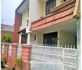 Dijual rumah siap huni akses 2mobil lokasi dekat saharjo albarkah