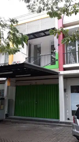 Dijual Ruko Cibubur Country 2,5 lt siap pakai cocok untuk usaha