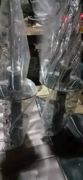 Shock belakang toyota camry 2012 up