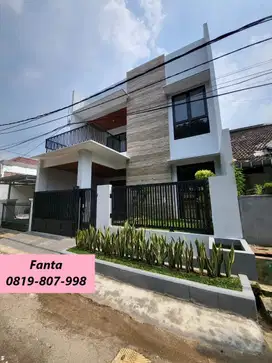 Dijual Rumah Modern Kondisi Terawat di Graha Raya Bintaro Jaya SC16283