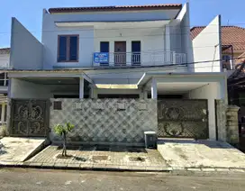 JUAL CEPAT RUMAH 2 LANTAI  TERAWAT DI CLUSTER ASRI DI CITRA RAYA