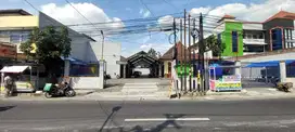 TEMPAT USAHA STRATEGIS DEKAT PASAR SAMPANGAN