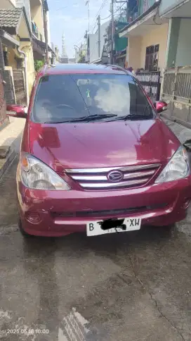 Xenia Xi 1300cc Merah