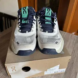 [SECOND] DIJUAL SEPATU TENIS ON CLOUD ROGER PRO WHITE EU 43/ 27.5CM