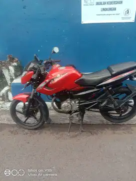 Dijual motor bajaj Pulsar 135 LSTHN 135 CC pajek telat 2019 m