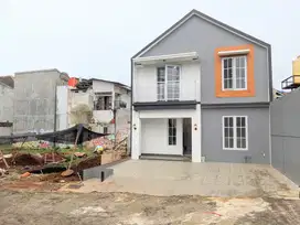 RUMAH BARU 1 1/2 LANTAI DI BAMBU APUS PAMULANG, BEBAS DP DAN BIAYA