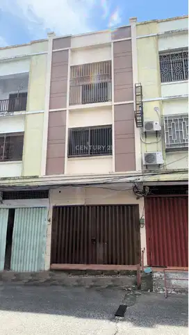 Ruko Siap Huni Di Jalan Gunung Latimojong