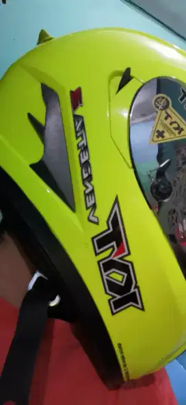 Helm kyt vendetta 2 warna ijo stabilo kondisi msh bagus