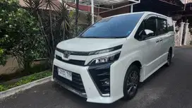 Toyota Voxy 2019 Bensin Excellent Condition!! Very Low KM
