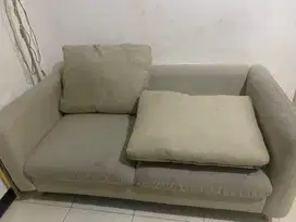 Sofa 2 seater warna cream