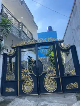 Di jual rumah 2 lantai