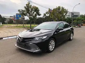 Toyota Camry  V 2021