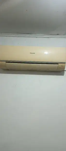 Di jual AC panasonic 1/2 PK