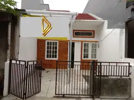 Jual rumah rapih siap huni di kranggan permai