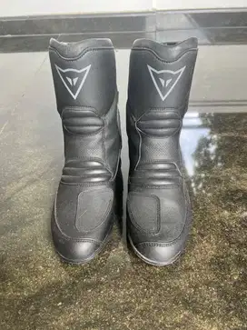 Sepatu Touring Dainesse GORETEX