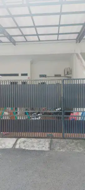 Di Kontrakan Rumah 2 Lantai Setahun 40juta / Per Bulan 4juta