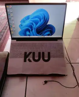 di jual laptop edisi ga jadi kuliah, ga ke pake