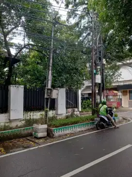 Rumah lama jual di bawah harga pasaran di karet Setiabudi jaksel