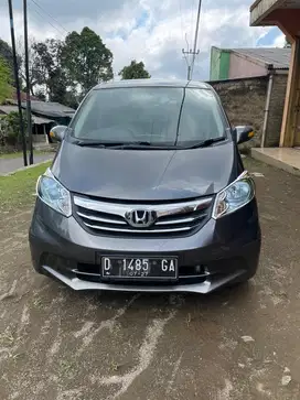 Honda Freed SD 2013