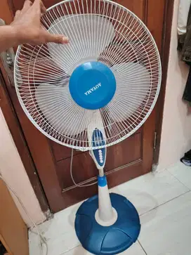 kipas angin berdiri aoyama bekas
