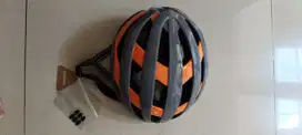 Helm mips GIANT G99 langka