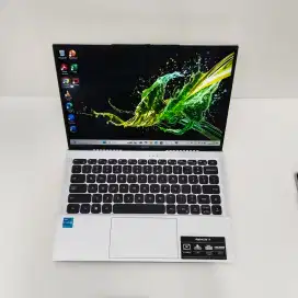 Acer aspire Lite AL14 Ram 8GB SSD 256GB Slim  Like new