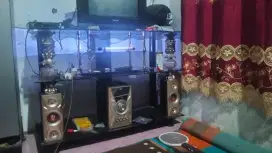 Meja TV kaca free speaker dan bracket TV LED
