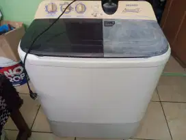 DIJUAL MESIN CUCI 2 TABUNG SHARP