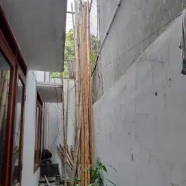 Pipa besi bekas sumur bor
