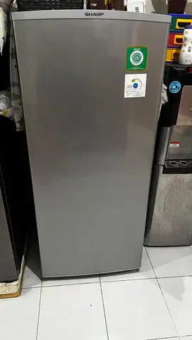 Freezer Sharp 6 Rak seperti baru