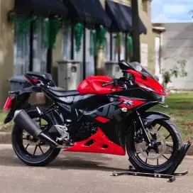 SUZUKI GSXR150 MERAH 2021 KM LOW LIKE NEW PAJAK PANJANG