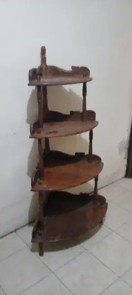 Rak Sudut Kayu Jati