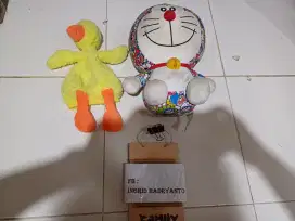 Boneka Doraemon dan Boneka Tangan Bebek