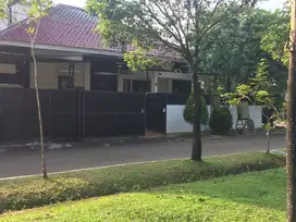 Rumah hoek di Komplek Taman Alfa Indah Joglo Jakarta barat