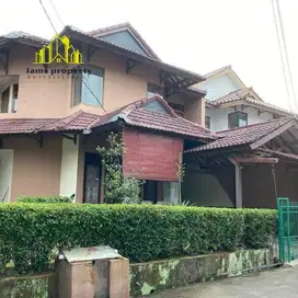 Dijual Rumah 2 Lantai 3 BR Luas 277m2 Dekat Dengan Tol Becakayu