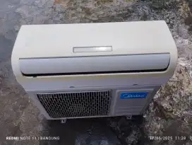 Ac bekas midea  1/2pk +pasang Garansi