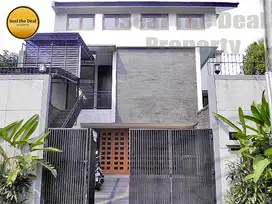 Disewakan Rumah di Area SCBD /Senopati / Kebayoran Baru Jakarta STD192
