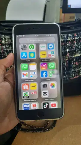 iPhone 8+ , 64gb