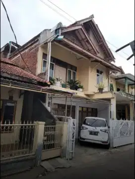 Dijual Rumah Cepat Murah 2,5 Lantai Perum Cempaka Indah
