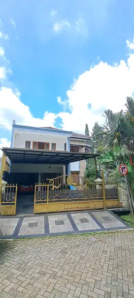 Jual Cepat Rumah Mewah Siap Huni Strategis di Komplek Pakuan, Bogor