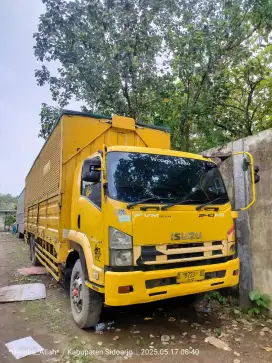 Isuzu Giga 240ps (FVM34W) wingbox