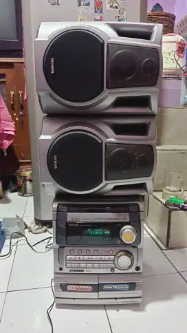 Speaker compo AIWA bisanya AUX,radio,mic suara bass mantap