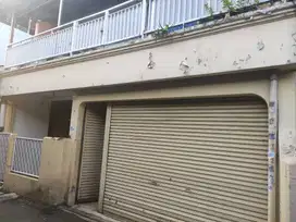 Rumah 2 Lt. dikontrakan Tahunan