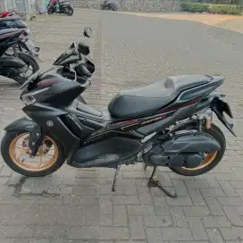 Yamaha Aerox silver 2024